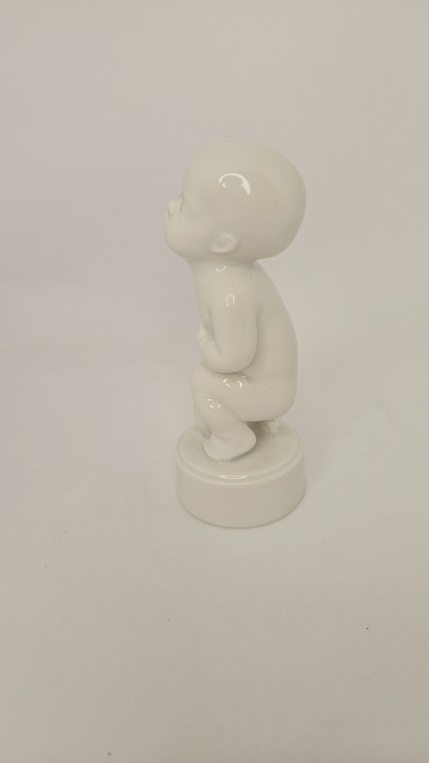Vintage statuette - Child with colic, Bing & Gröndahl
