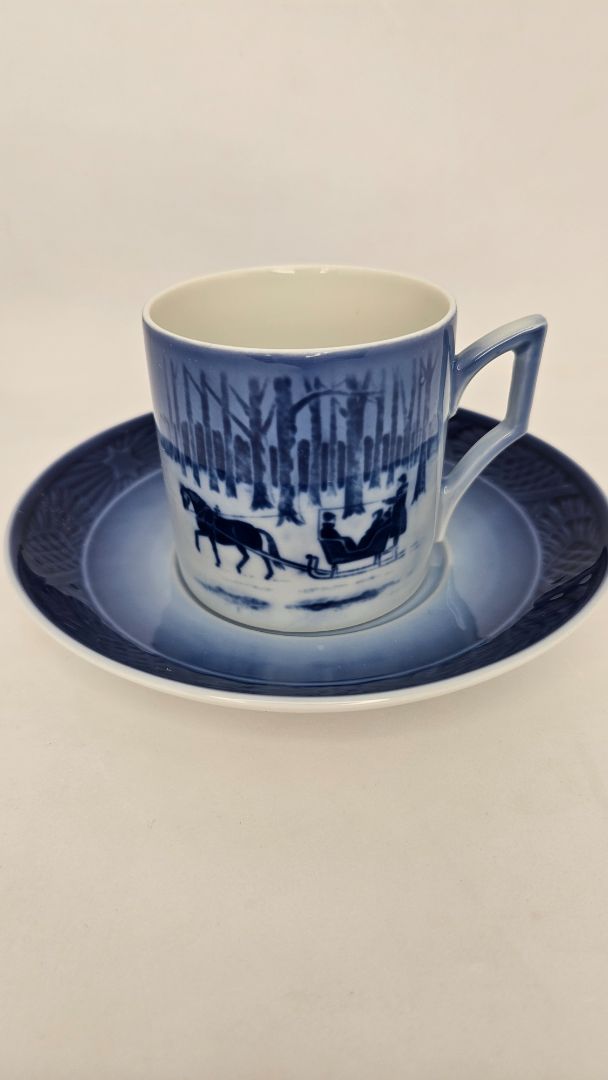 Cup & saucer 1984 (collector's item), Royal Copenhagen