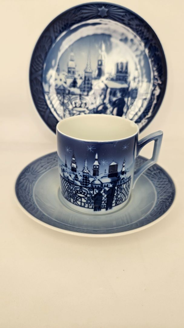 Cup & Saucer 1988 (collector's item), Royal Copenhagen