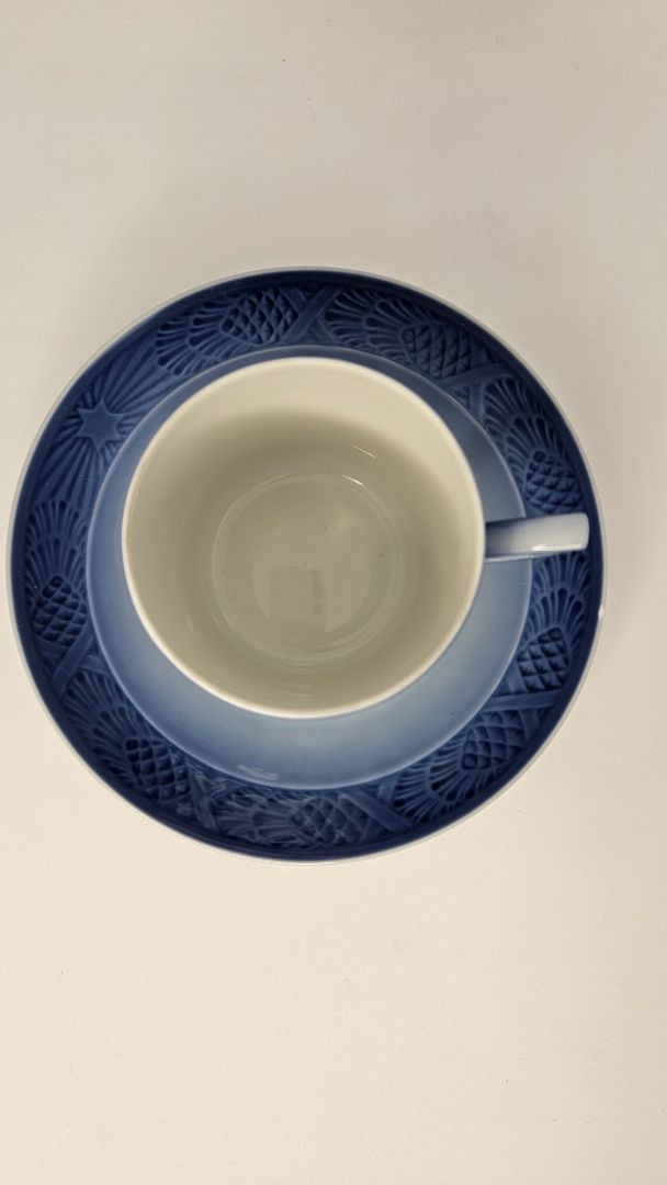 Cup & saucer 1985 (collector's item), Royal Copenhagen