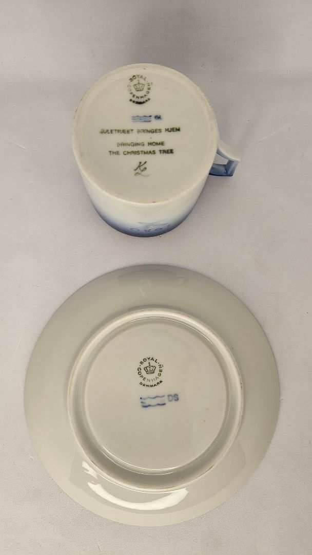 Cup & saucer 1980 (collector's item), Royal Copenhagen