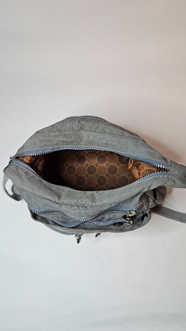 Grá taska, Taomaoma