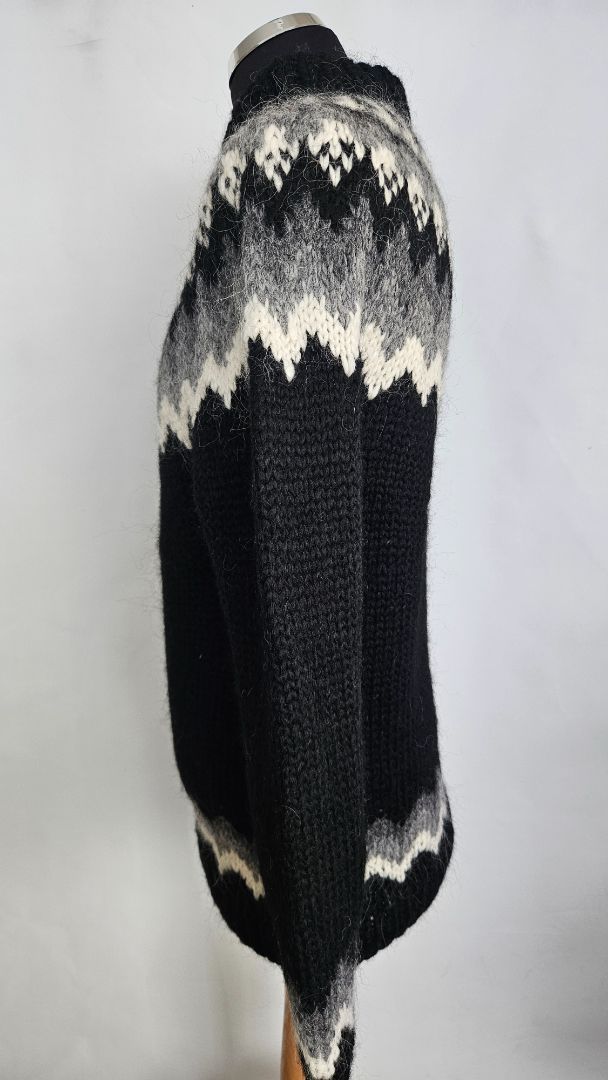 Icelandic wool sweater, S