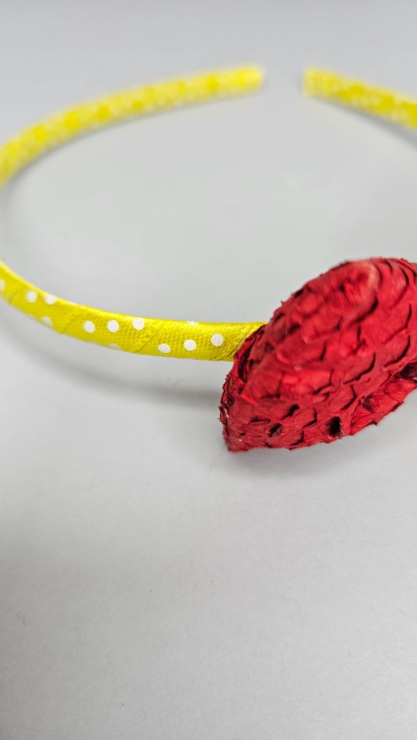 Hair clip made of fish roe