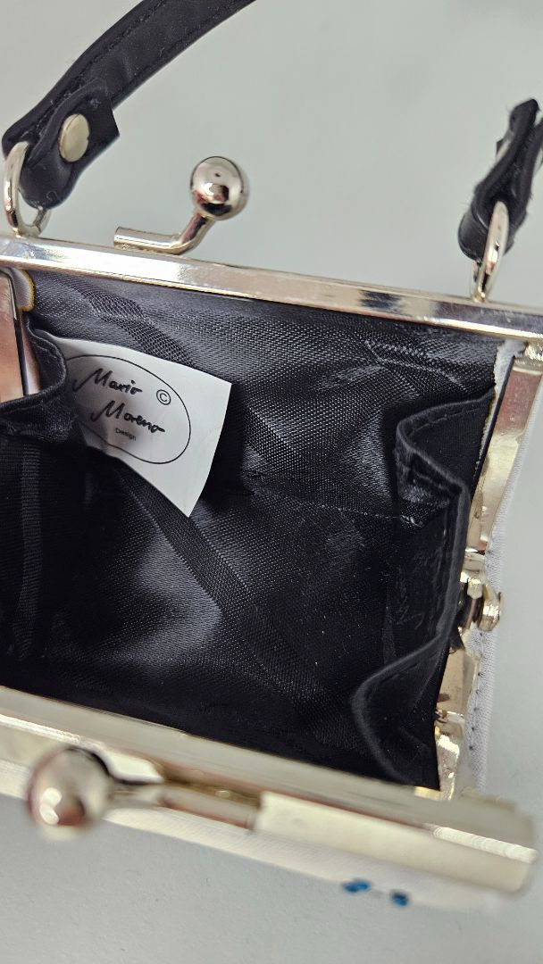 Wallet for lipstick, Mario Moreno design