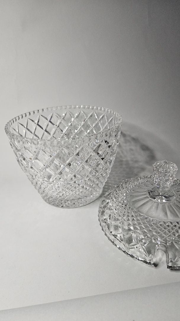 Kristal skál með loki