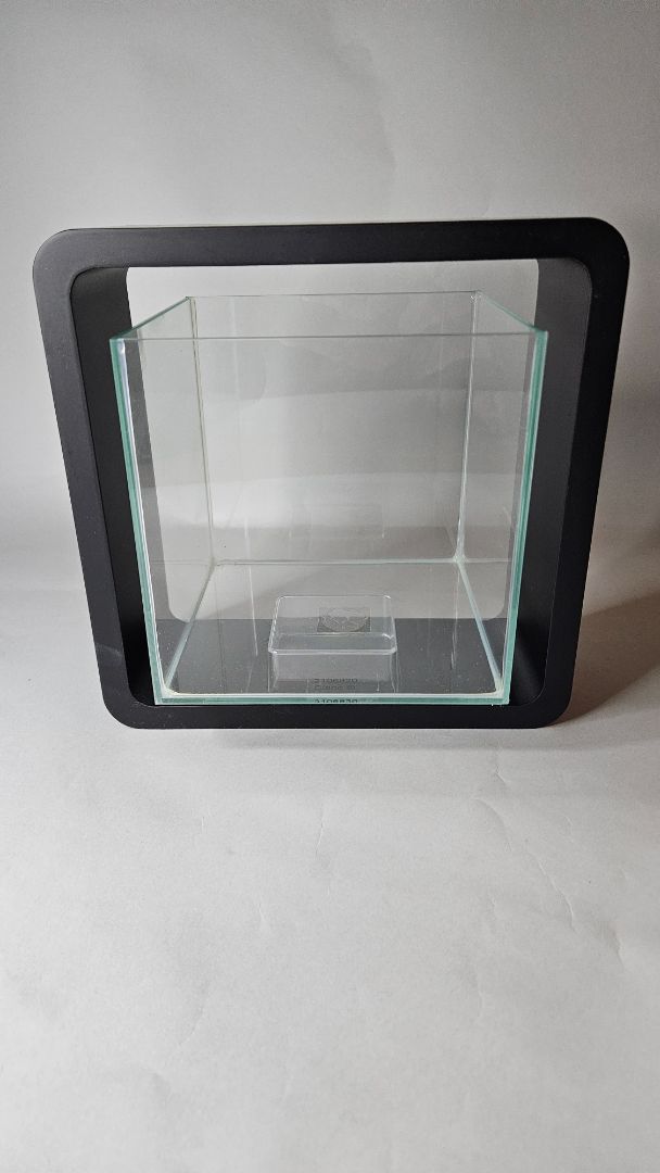 Aquarium 5L, sand and castle, Betta