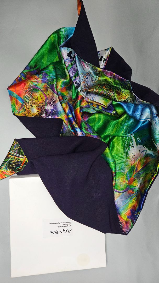 Triangular scarf, Agnes Geirs design