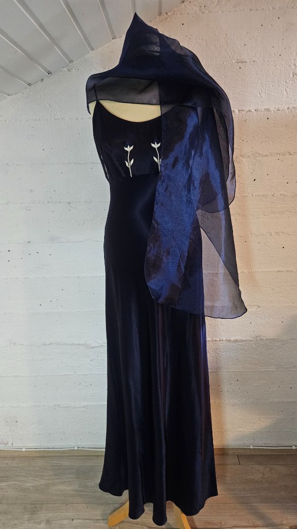 Long dress (vintage 1990s), EUR 40, Faviana