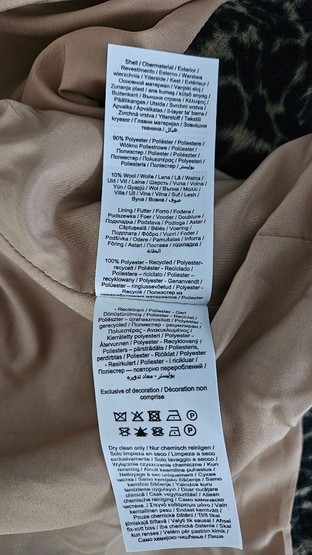 Kápa, EUR 36, Vila