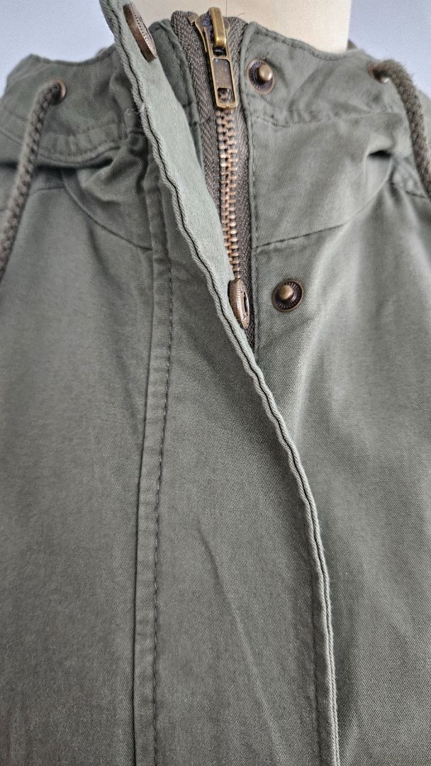 Jakki, M, Ambiance Outerwear