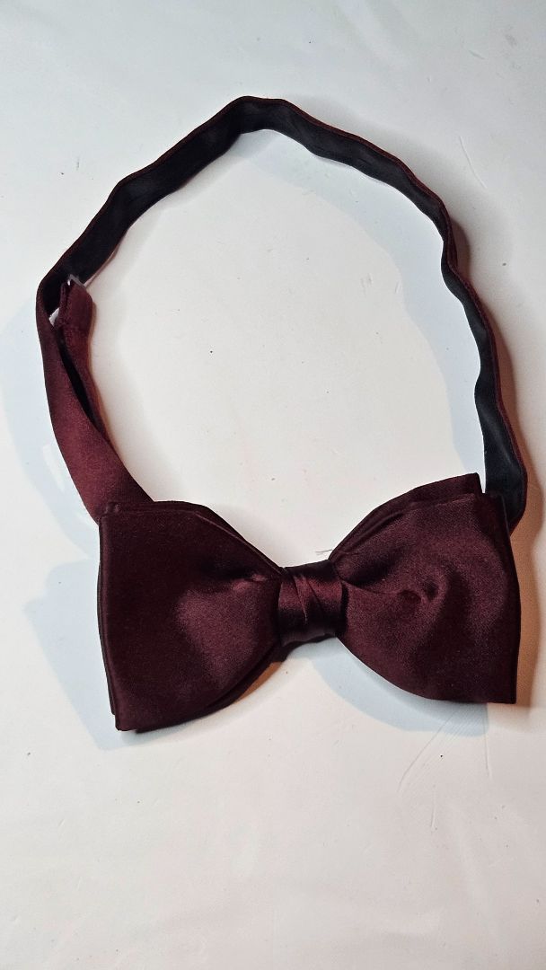 Bow tie