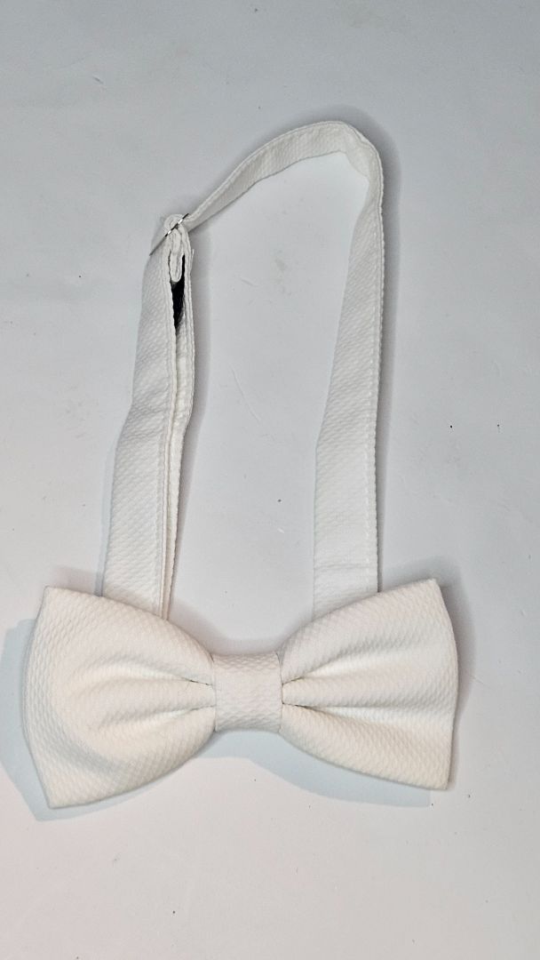 Bow tie