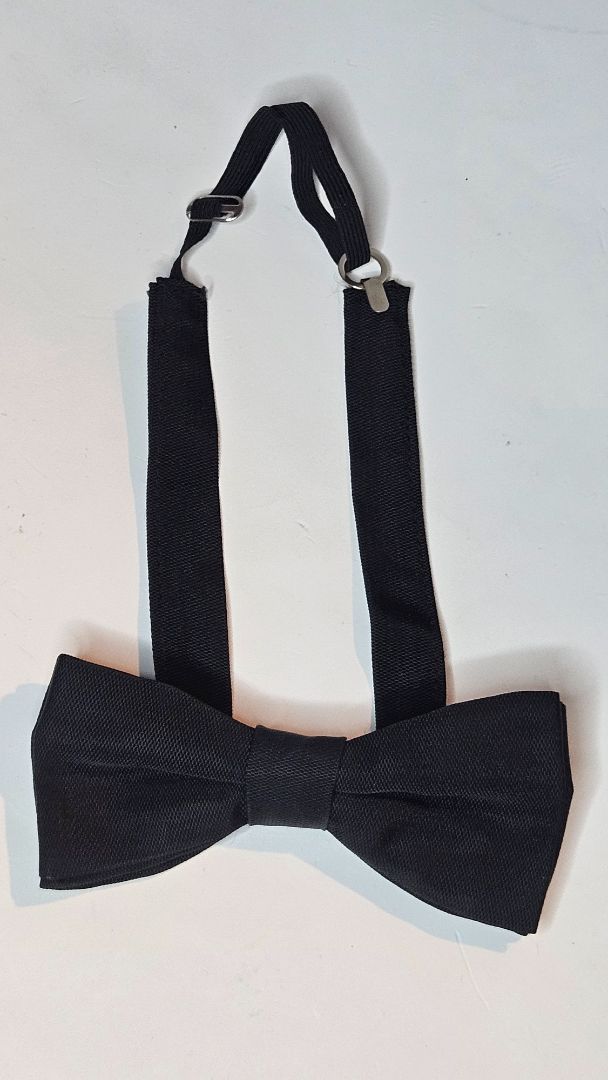 Bow tie