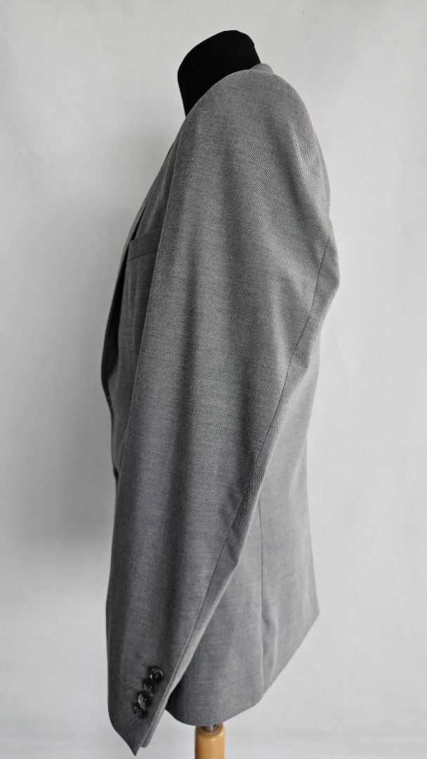 Blazer, 50, Selected