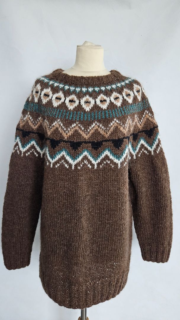 Icelandic lop sweater, M, Icelandic lop