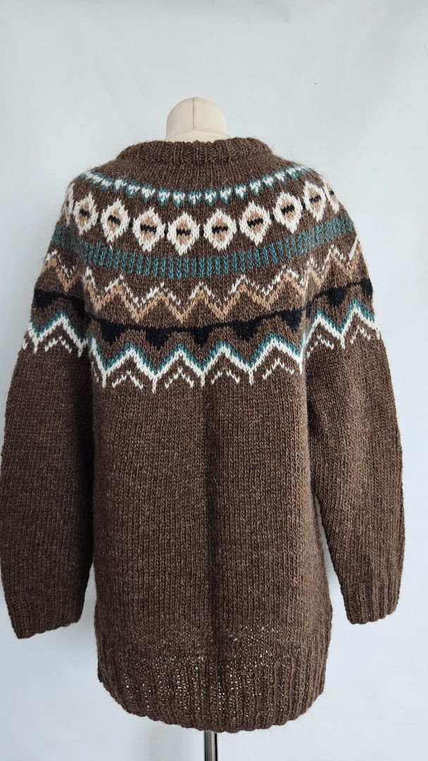 Icelandic lop sweater, M, Icelandic lop