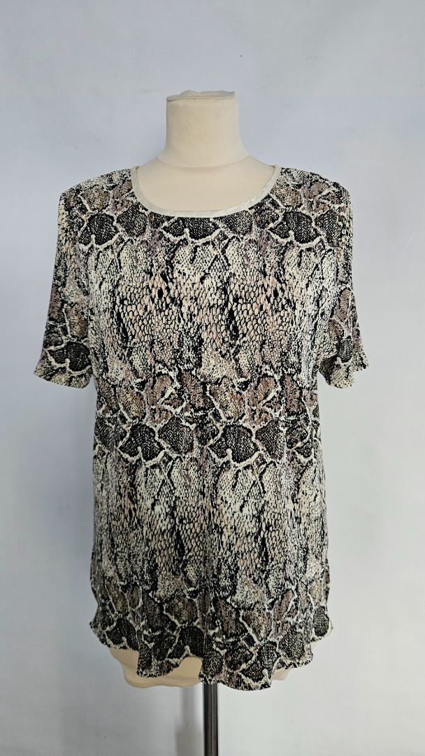 T-shirt, EUR 42, Debenhams