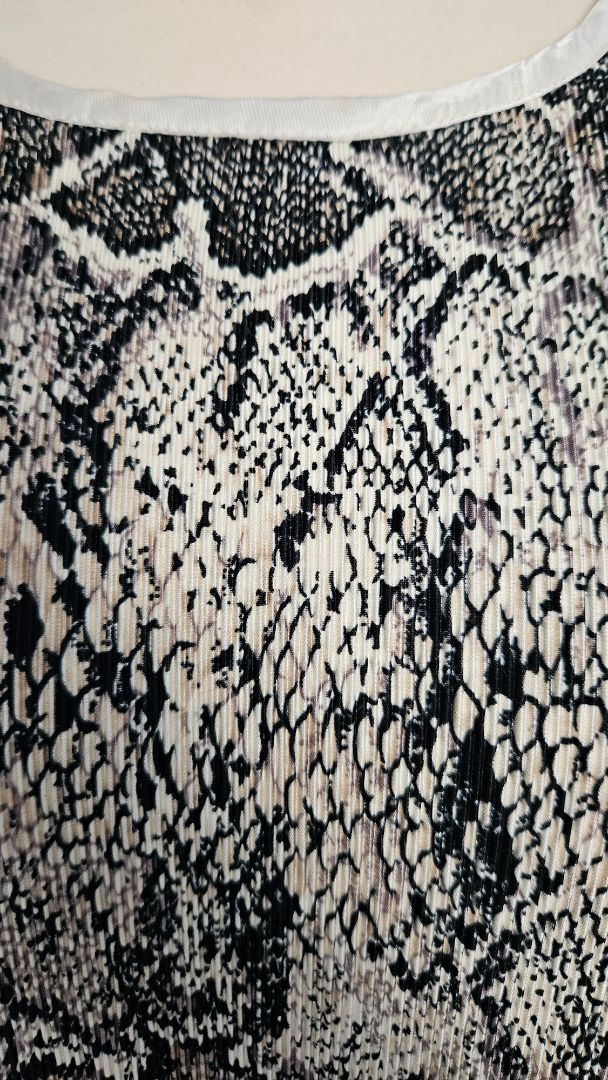 T-shirt, EUR 42, Debenhams