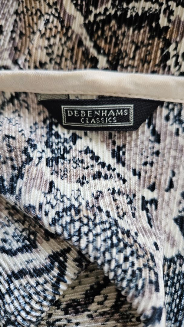 T-shirt, EUR 42, Debenhams