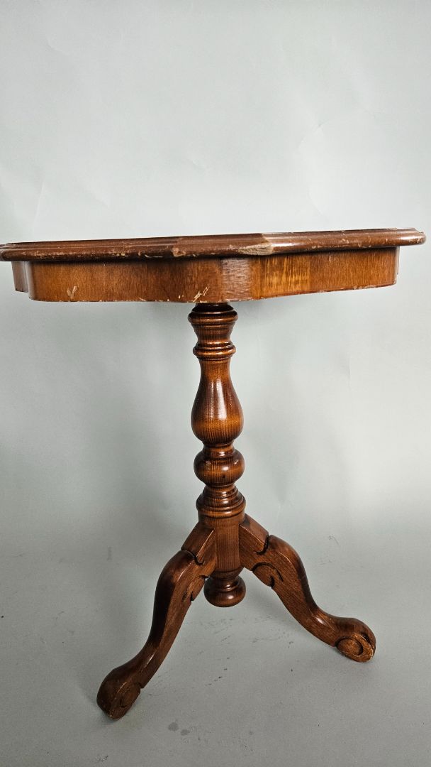 Vintage insert table