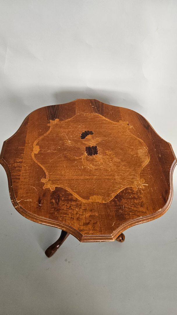 Vintage insert table