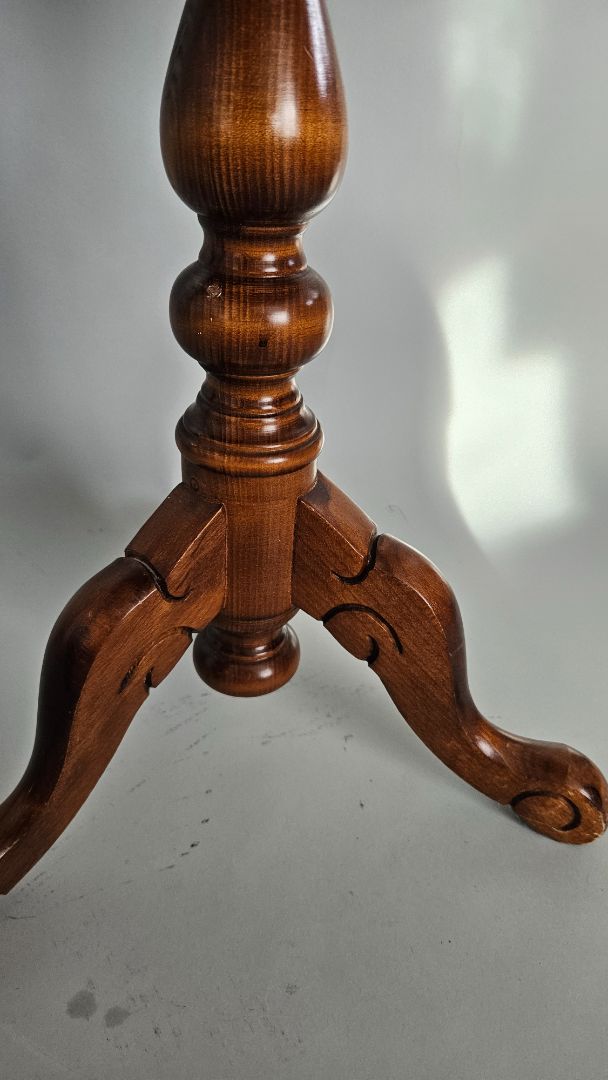 Vintage insert table