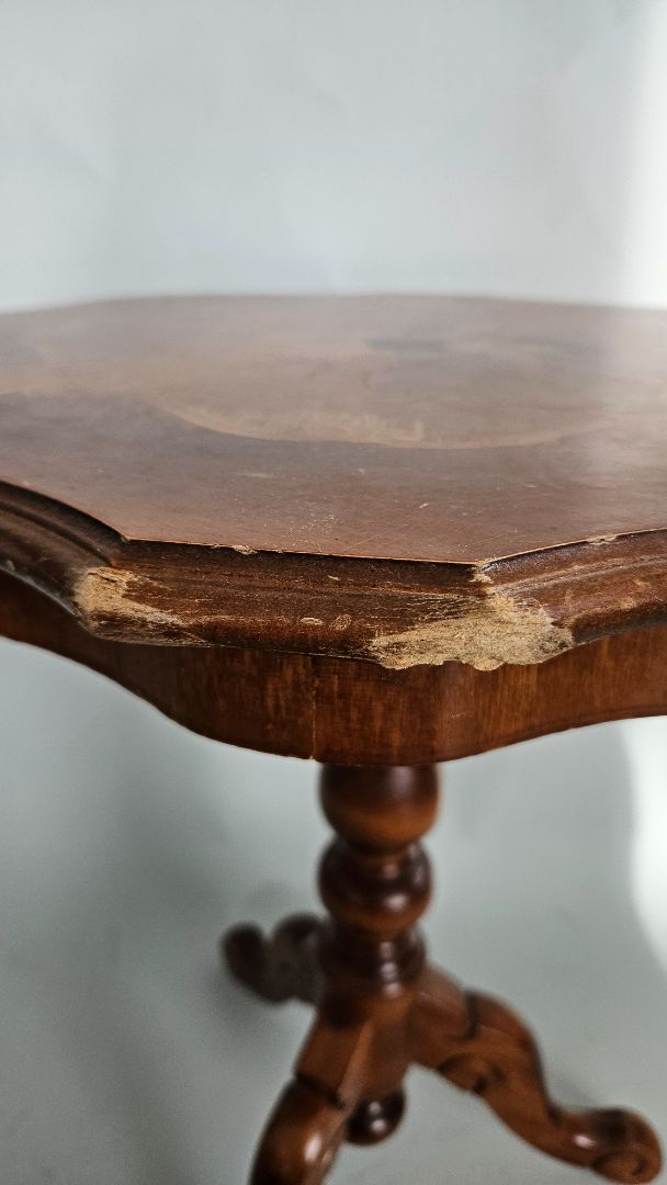 Vintage insert table