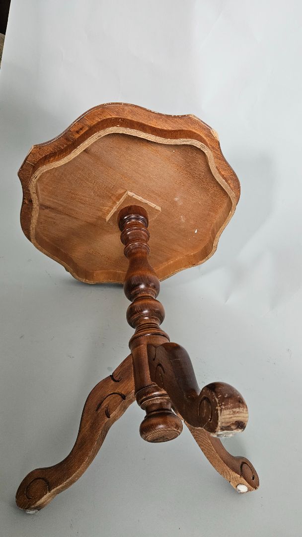 Vintage insert table
