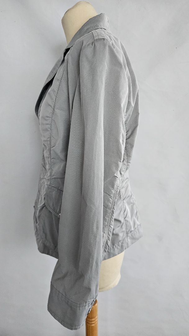 Léttur jakki, EUR 42, Apriori