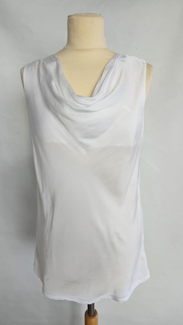 Plunging neckline top, EUR 40