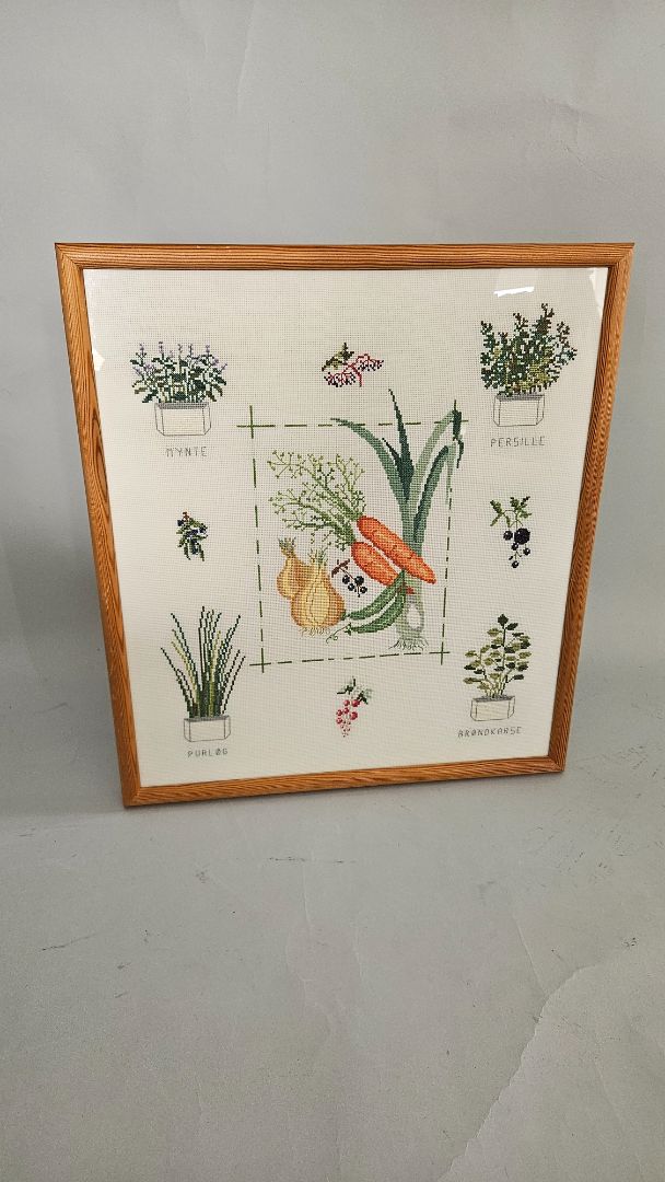 Embroidered picture vintage (L48xH53 cm), Home-sewn
