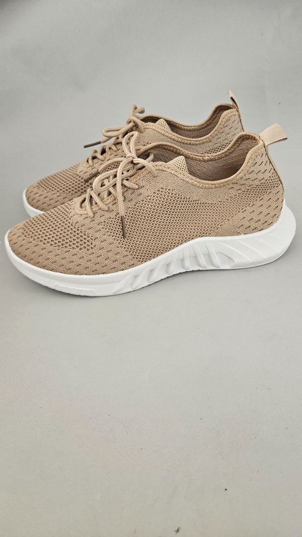 Sneakers (unused), EUR 41