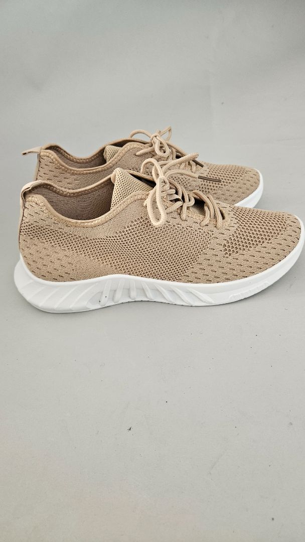 Sneakers (unused), EUR 41