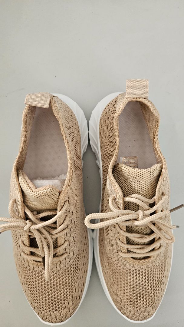 Sneakers (unused), EUR 41