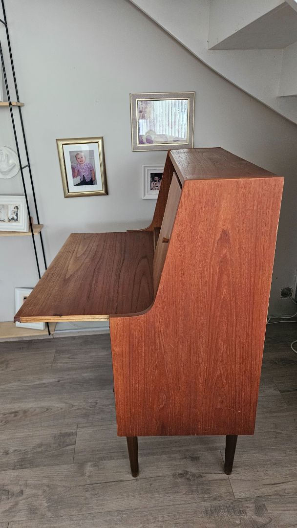 Tekk skatthol / skrifborð