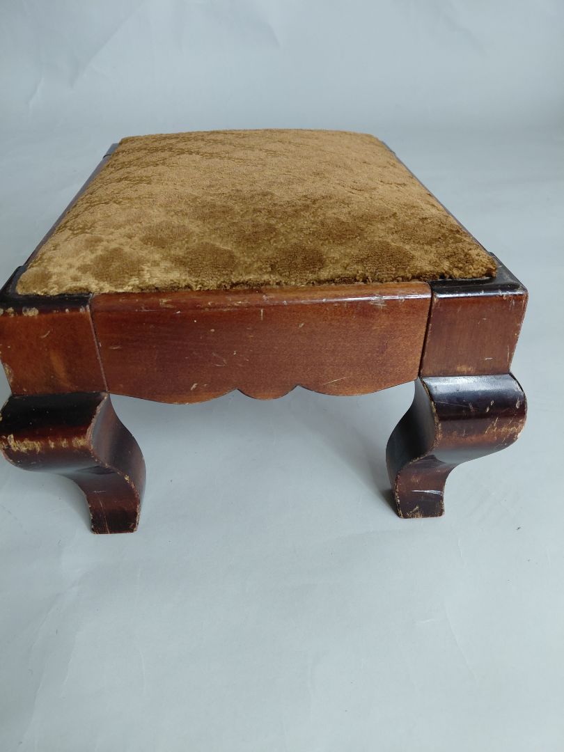 Vintage rocking chair with footstool (60-70 years old)