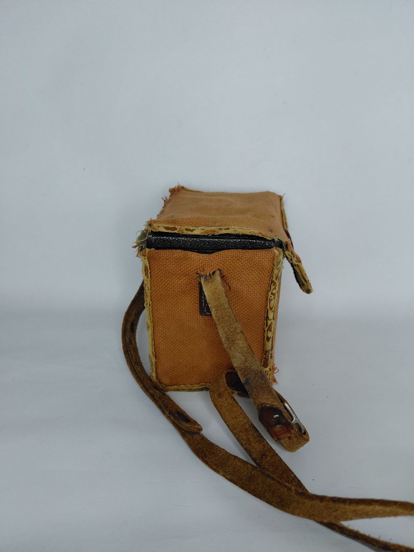 Vintage Camera (1933-1941) Six-20 Brownie Junior, Kodak