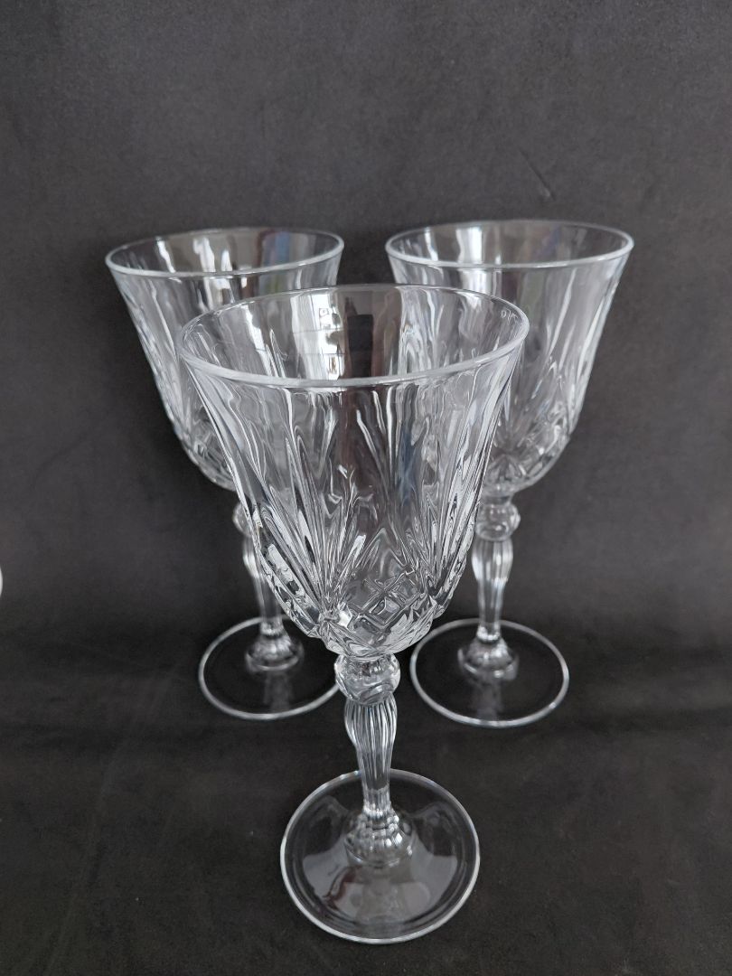 Crystal wine glass