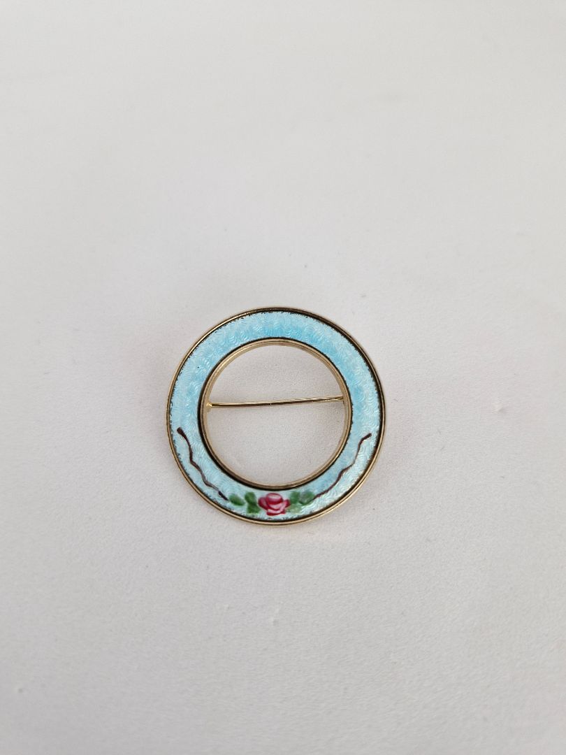 Needle round