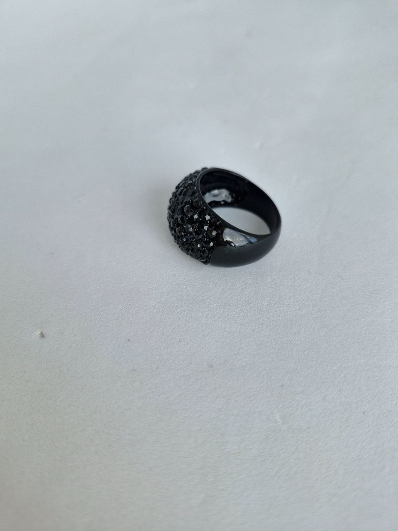 Sparkling ring