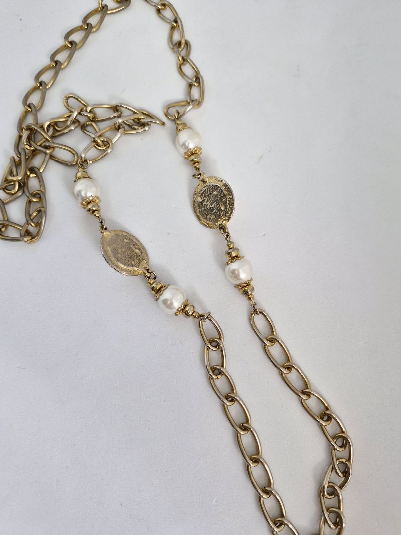 Vintage sítt hálsmen með faux pearl