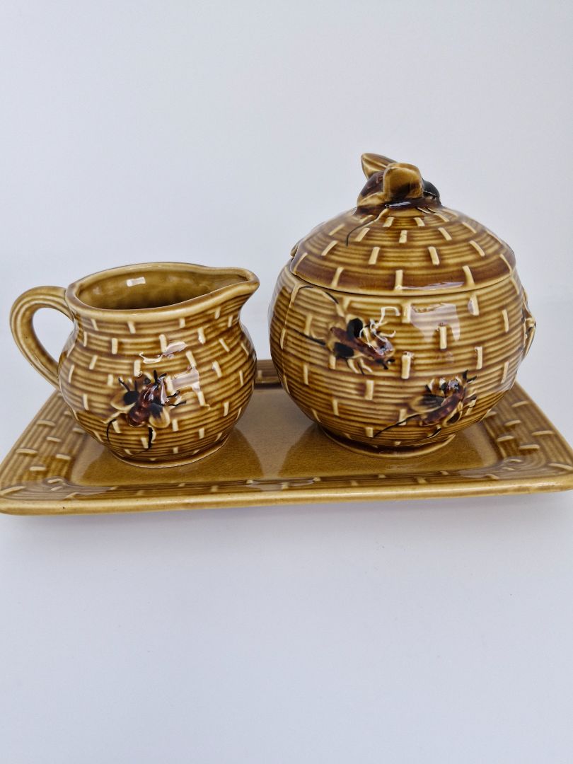 Vintage milk and sugar jug on a tray (1970s), Schramberg