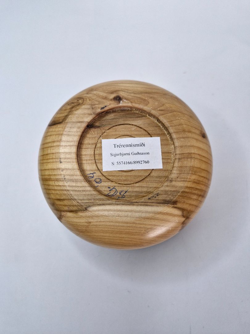 Wooden bowl (unused), Woodturning by Sigurbjarn Guðnason