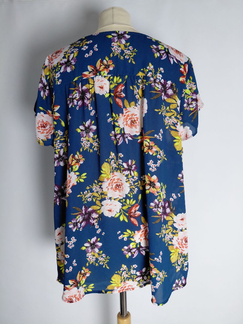 Short-sleeved blouse, 2XL, Torrid
