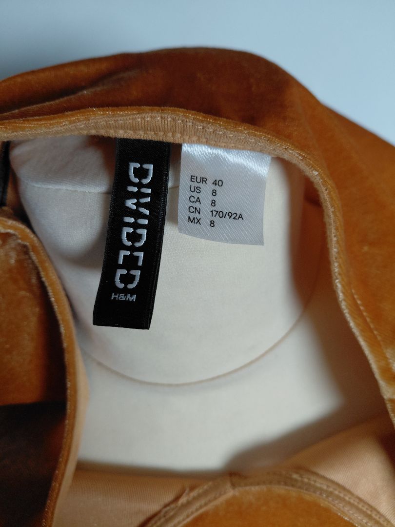 Kjóll stretch úr kóngaflaueli með v-hálsmáli, EUR 40, DIvided