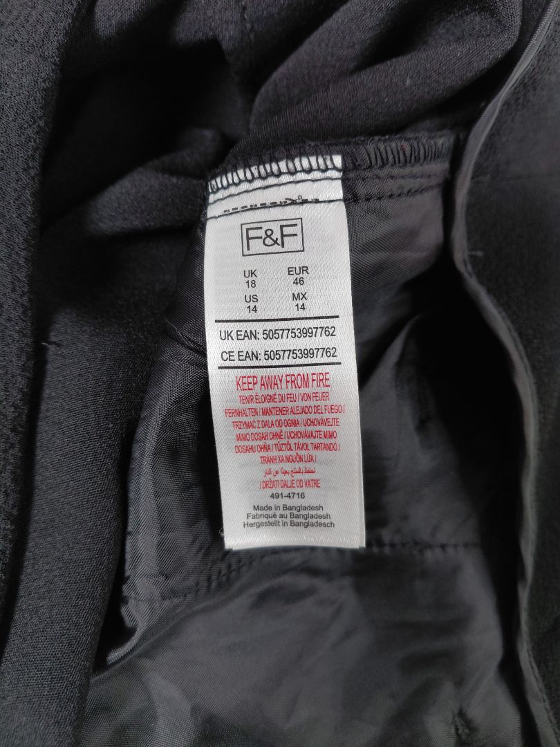 Víðar beinar kvartbuxur, EUR 46, F&F