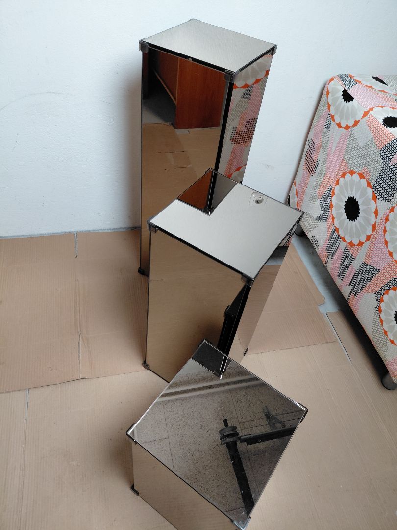 Vintage (1970s) Piedestal spegla borð/turnar, Ikea