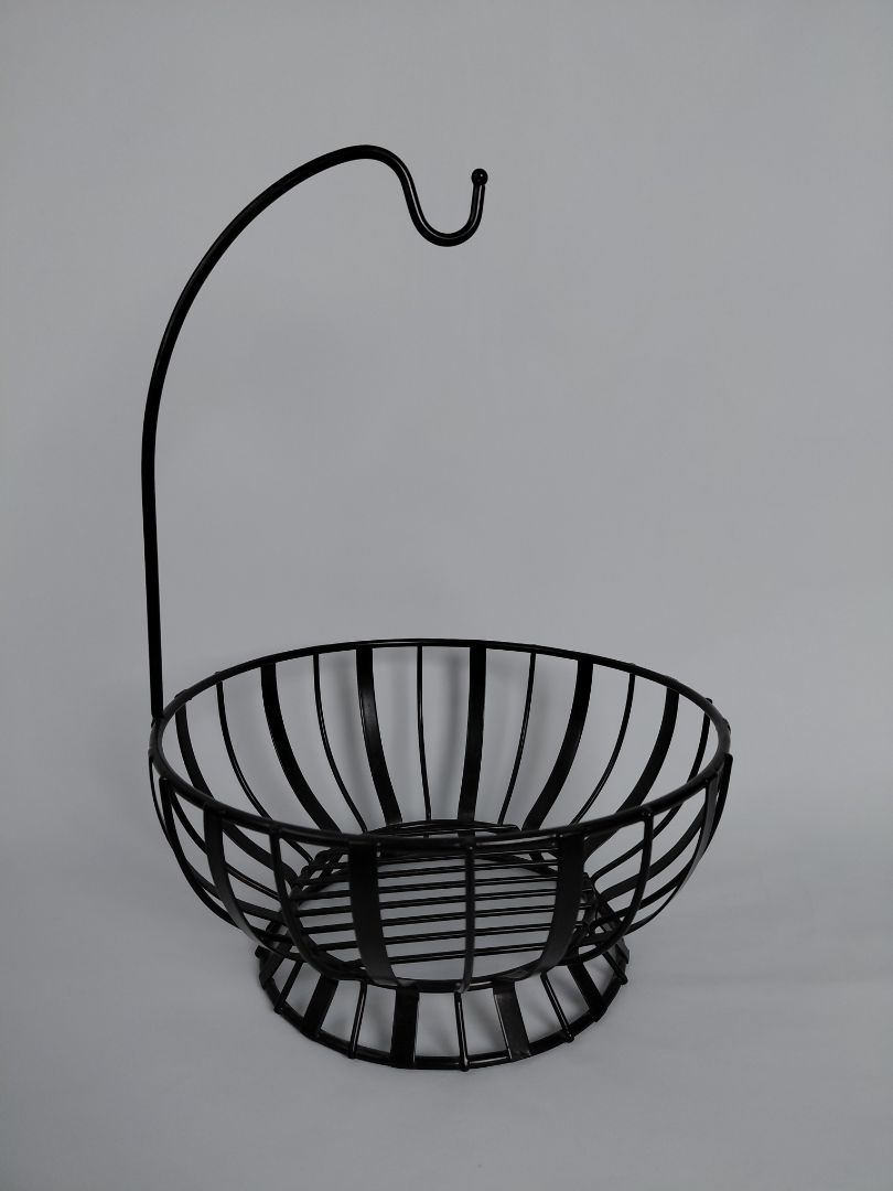 Ávaxtaskál með banana hengi