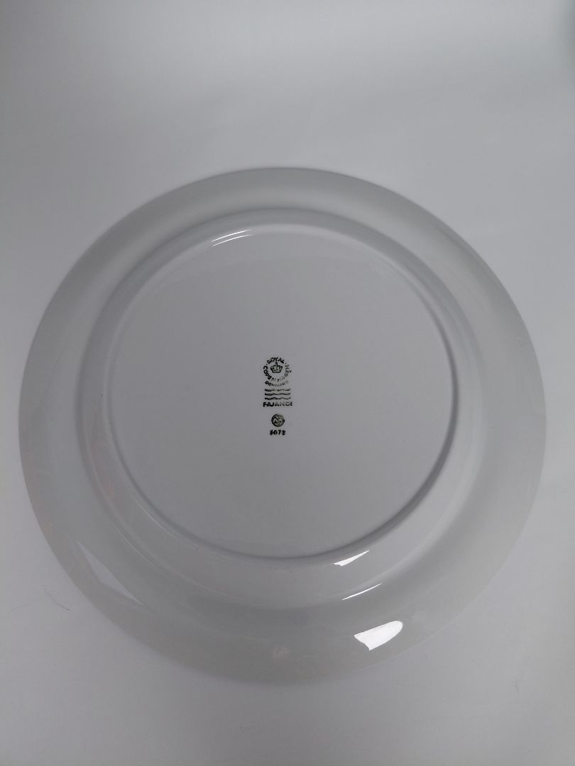 Blåkant matardiskur (1965), Royal Copenhagen Grethe Meyer